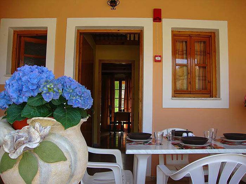 Mary Helen Apartments Kassiopi Exterior photo